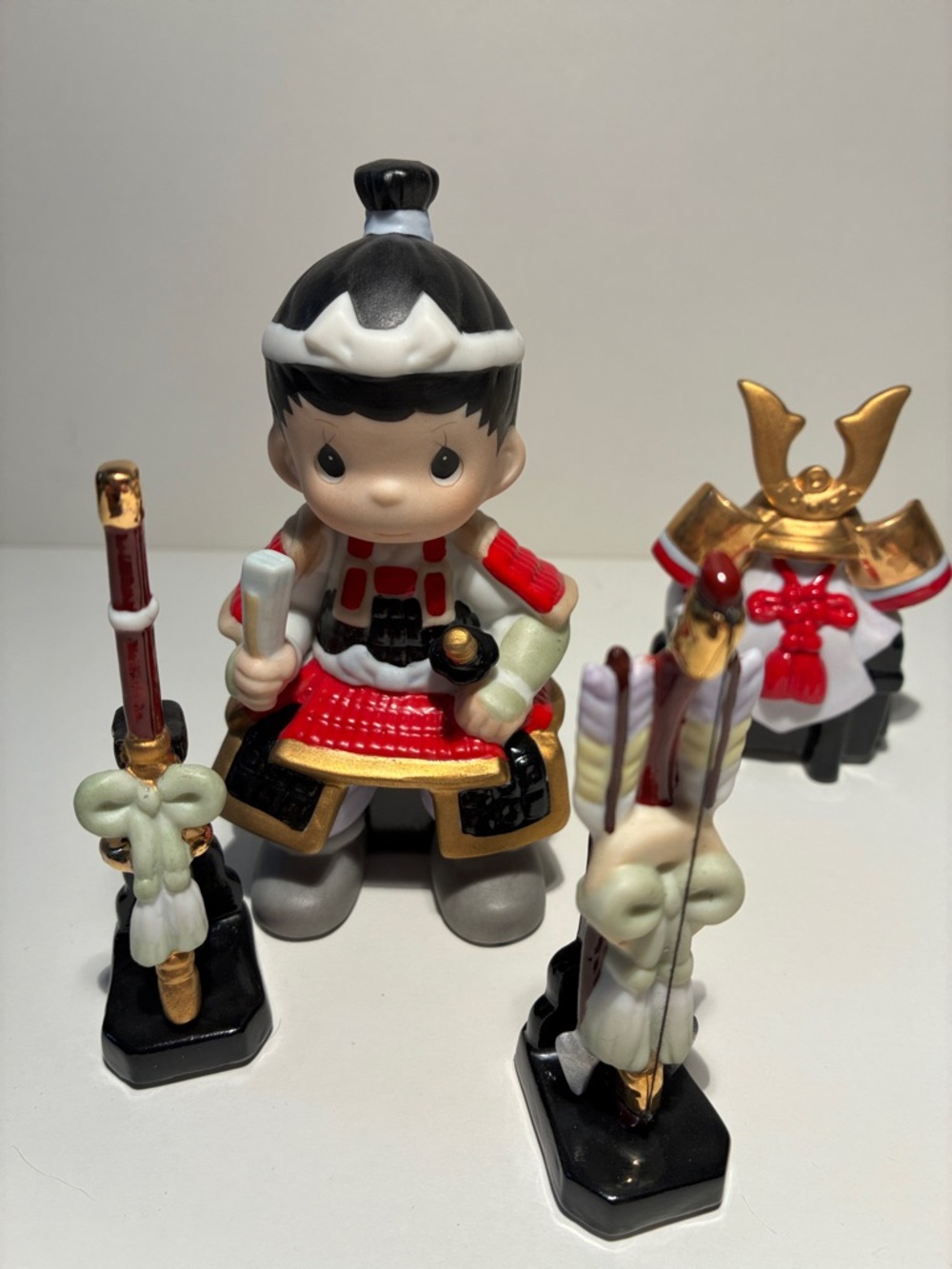 Mi Decorative Samurai Figurine in Black, Red, White and Gold